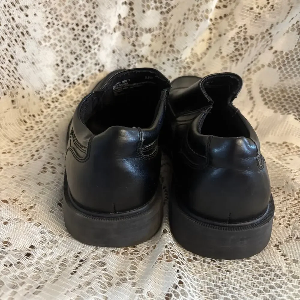 Dockers Men's US 9.5 Black Leather Slip On Loafers.